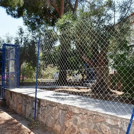 Nyaraló Giovasia In *